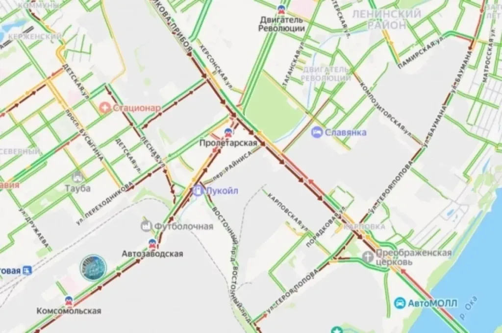Утром 27 октября в Нижнем Новгороде возникли многокилометровые пробки