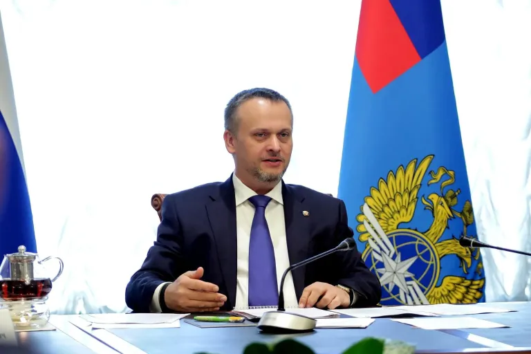 Глеб Никитин осудил вандалов в Арзамасе и поручил главам городов обновить фасады