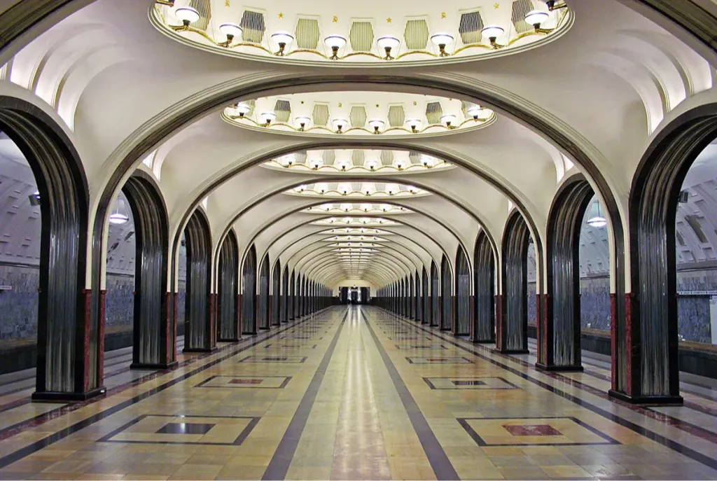 В нижегородском метро планируют заменить 2194 светильника